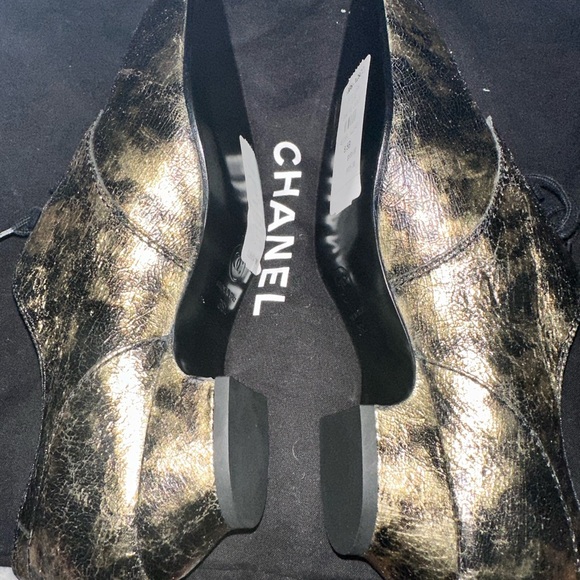 Chanel pointe toe loafers 38 1/2 brand new authentic interlocking CC Logo - Picture 6 of 8